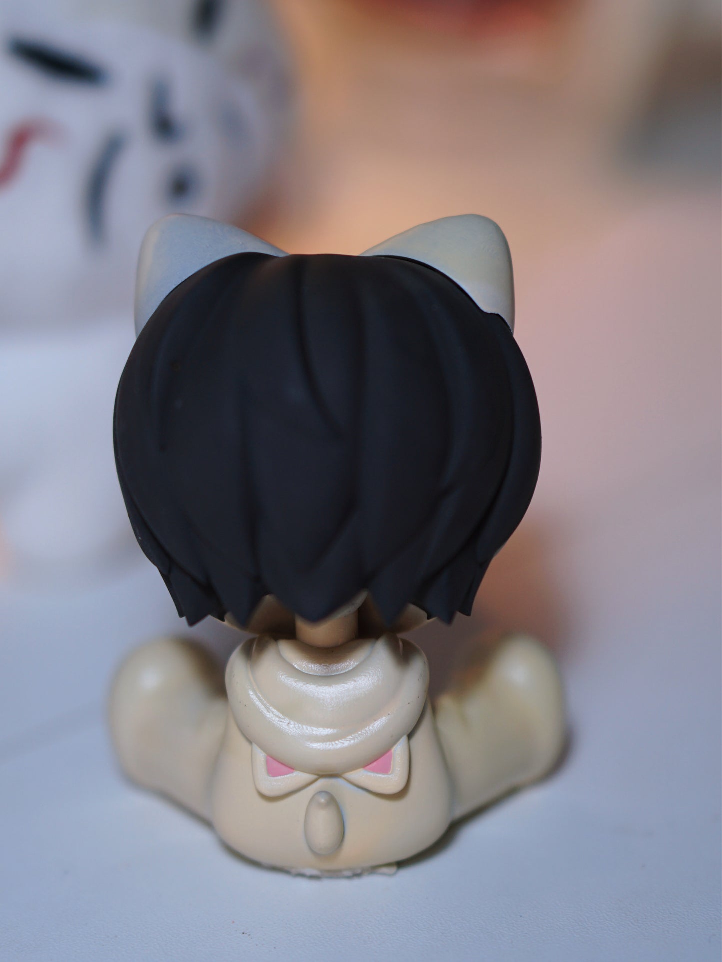 I.N sitting figure (Posable head)