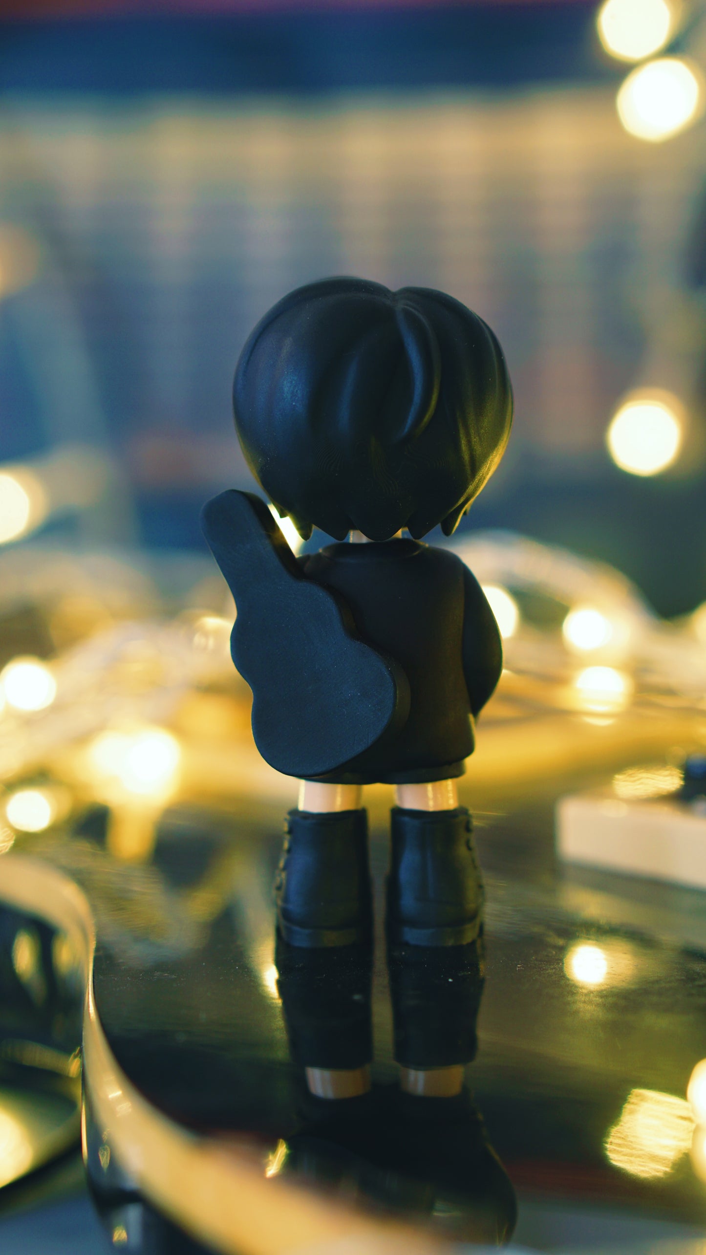 Tiny Han - hold my hand figure