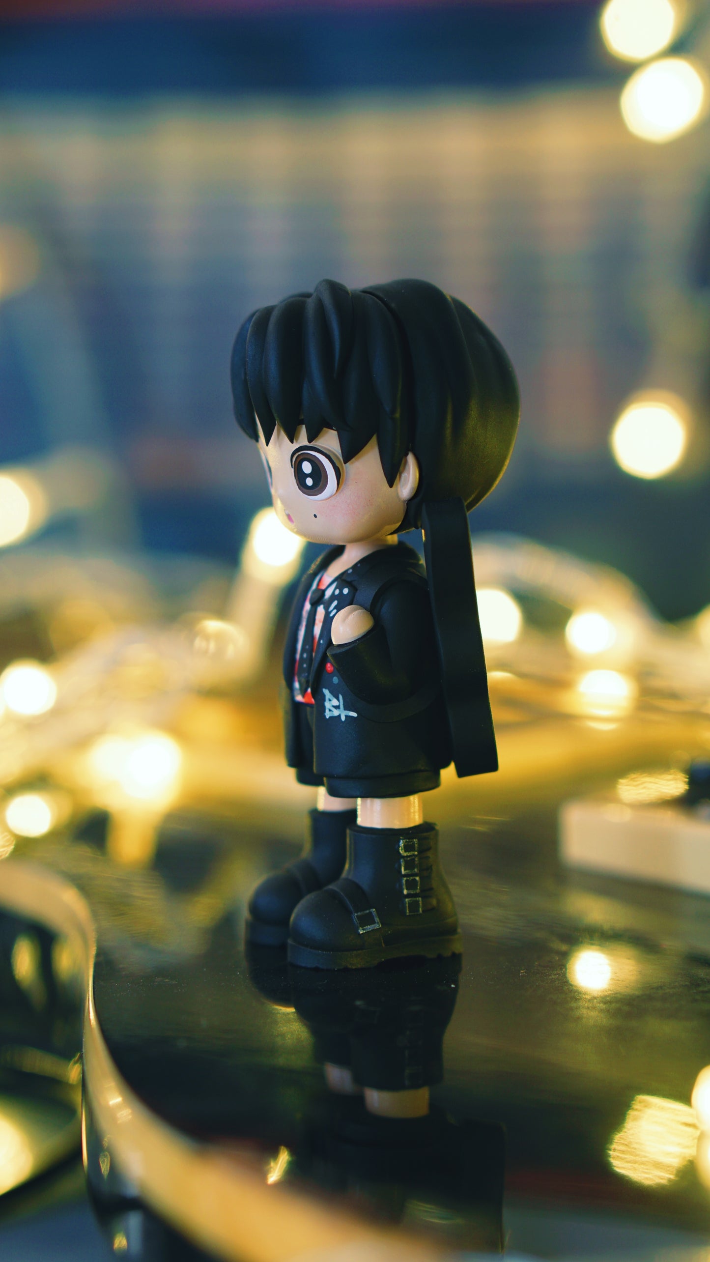 Tiny Han - hold my hand figure