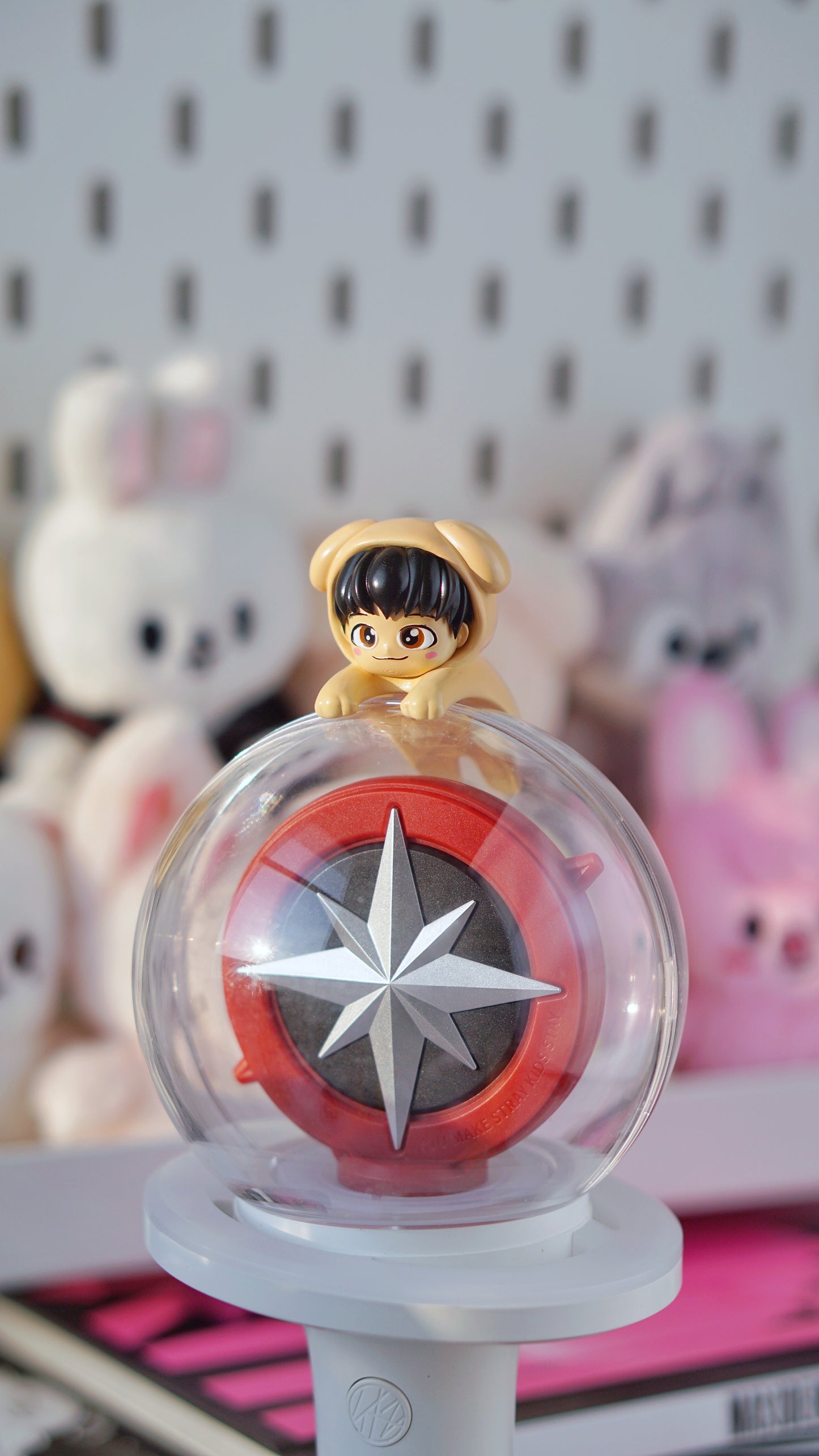 Tiny Seungmin lightstick hipper