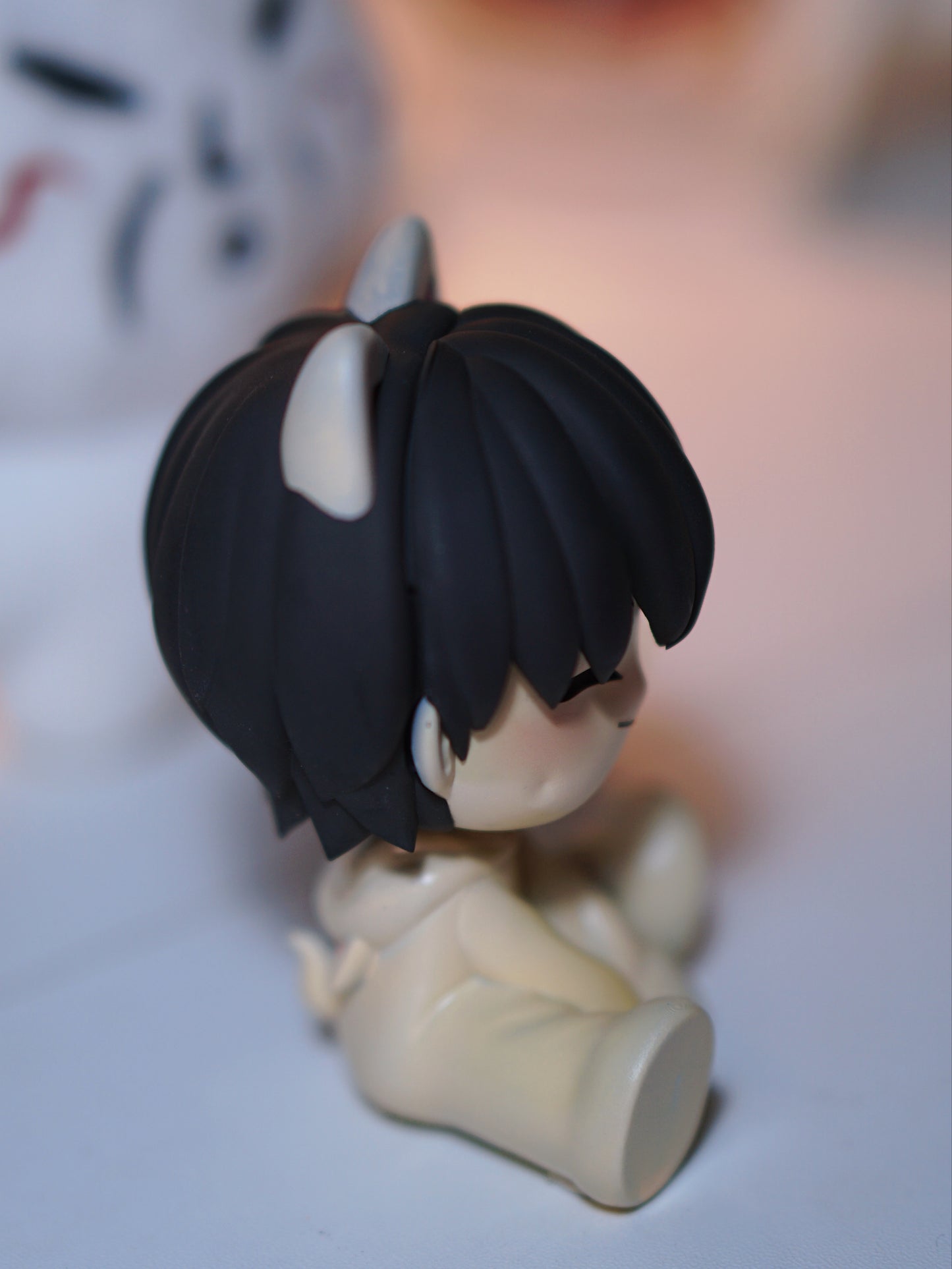 I.N sitting figure (Posable head)