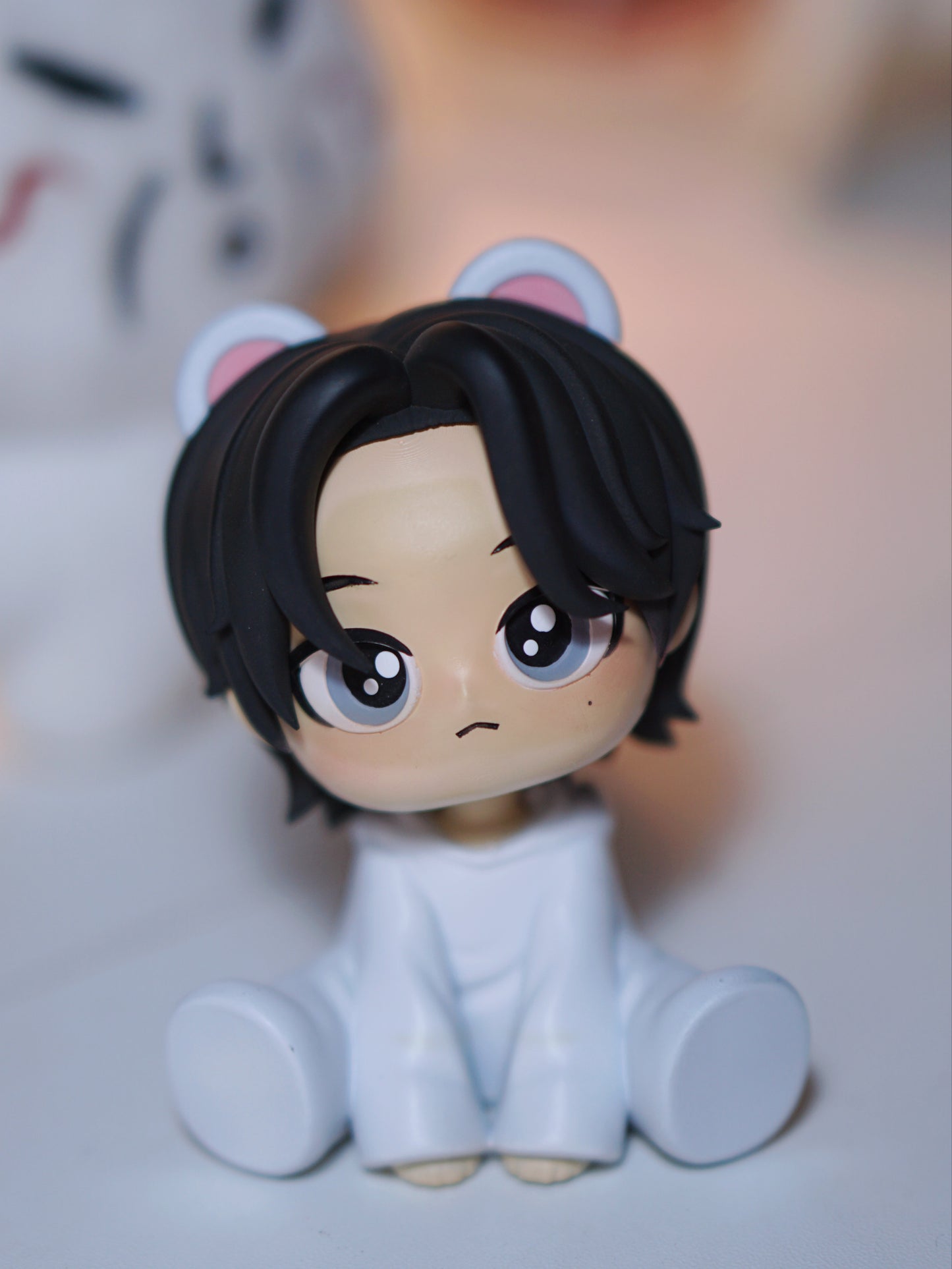 Hyunjin sitting figure (Posable head)