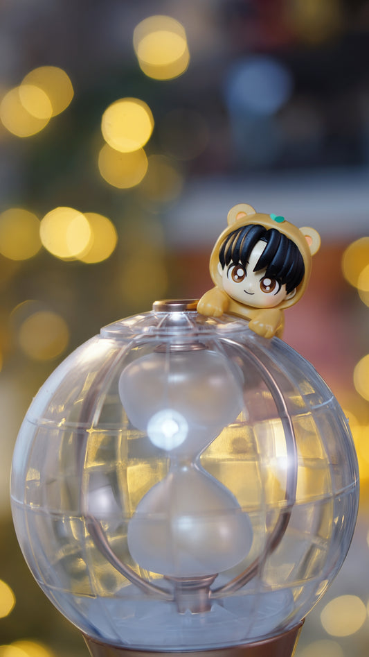 Tiny Jongho lightstick hipper