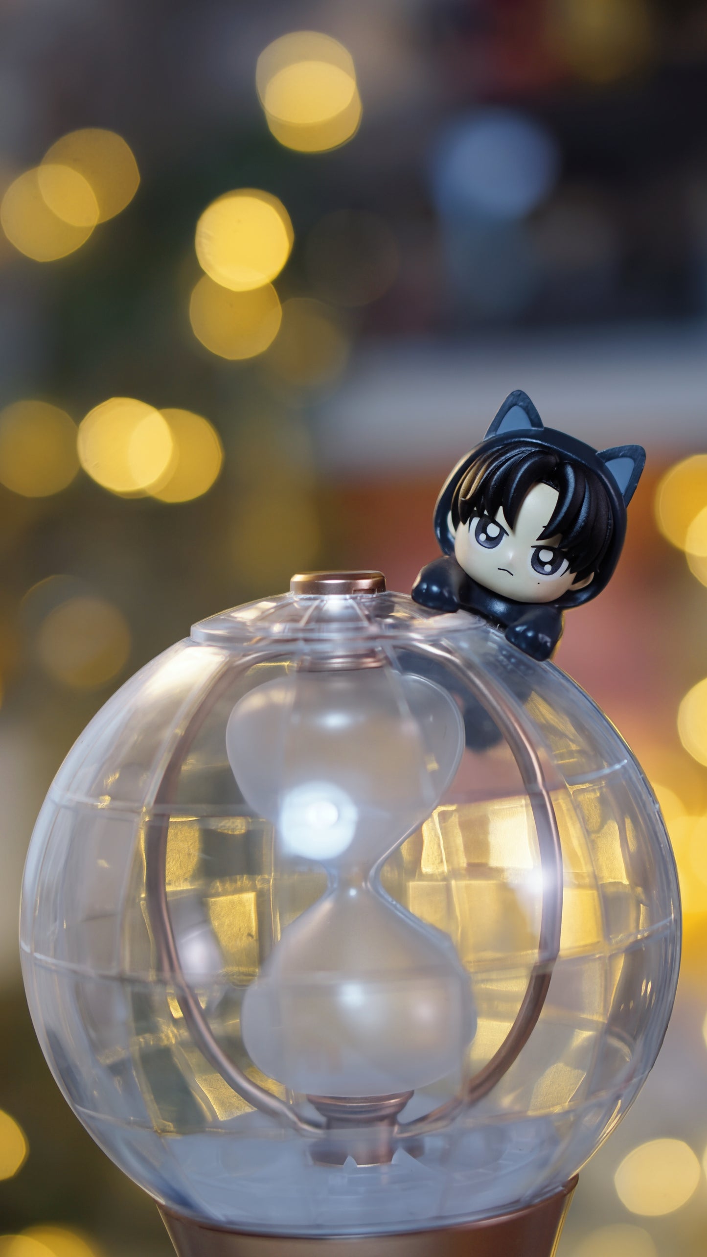 Tiny Wooyoung lightstick hipper