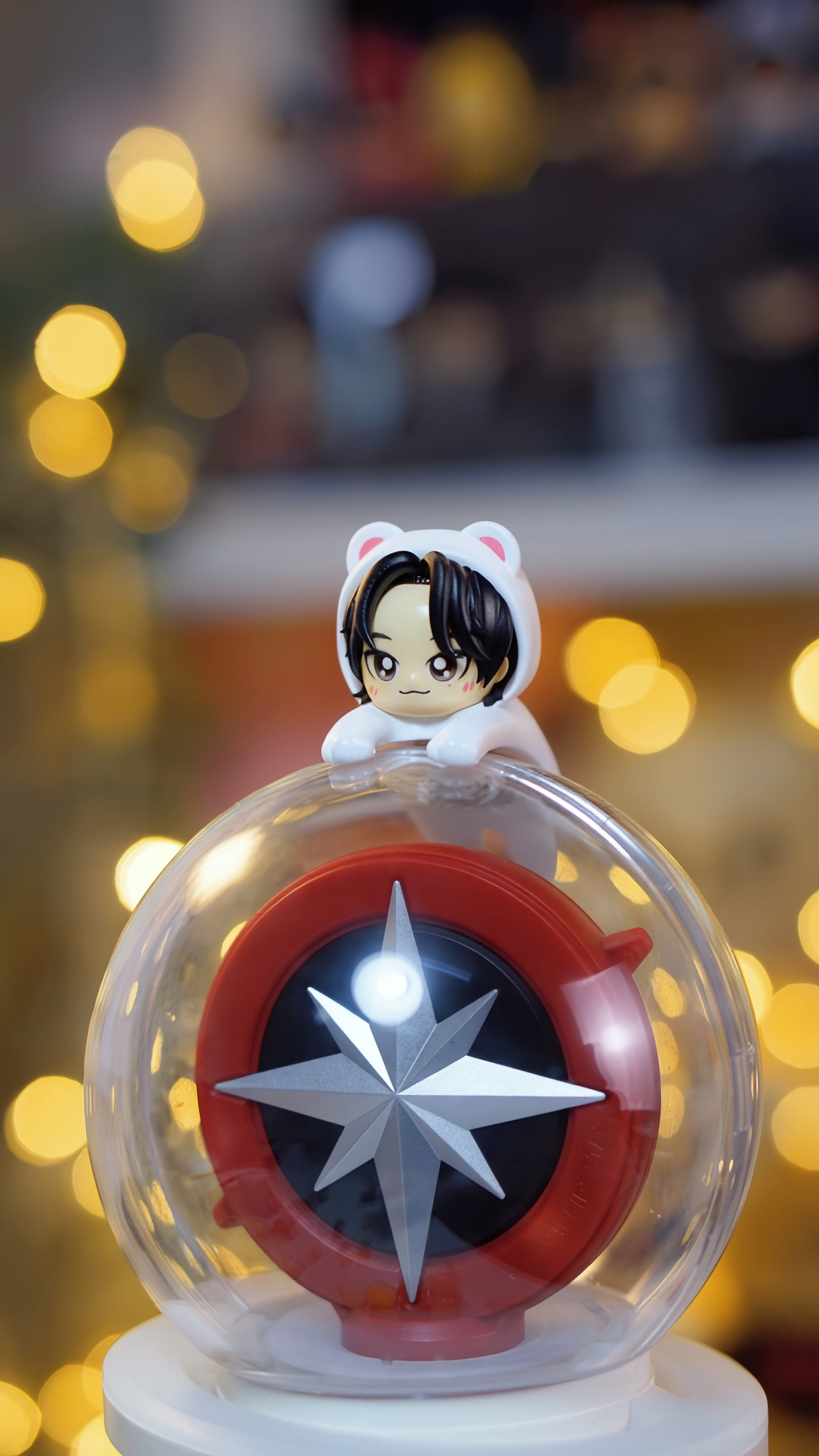 Tiny Hyunjin lightstick hipper